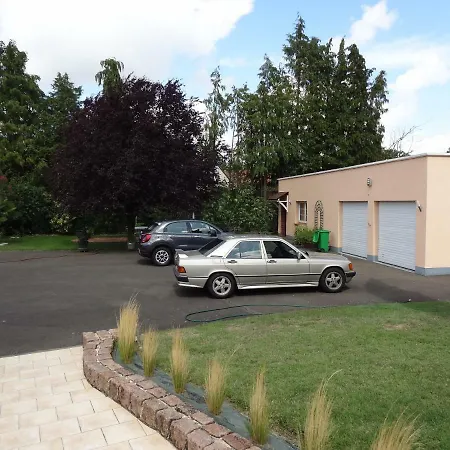 Virage De Mulsanne Location Feriehus Arnage